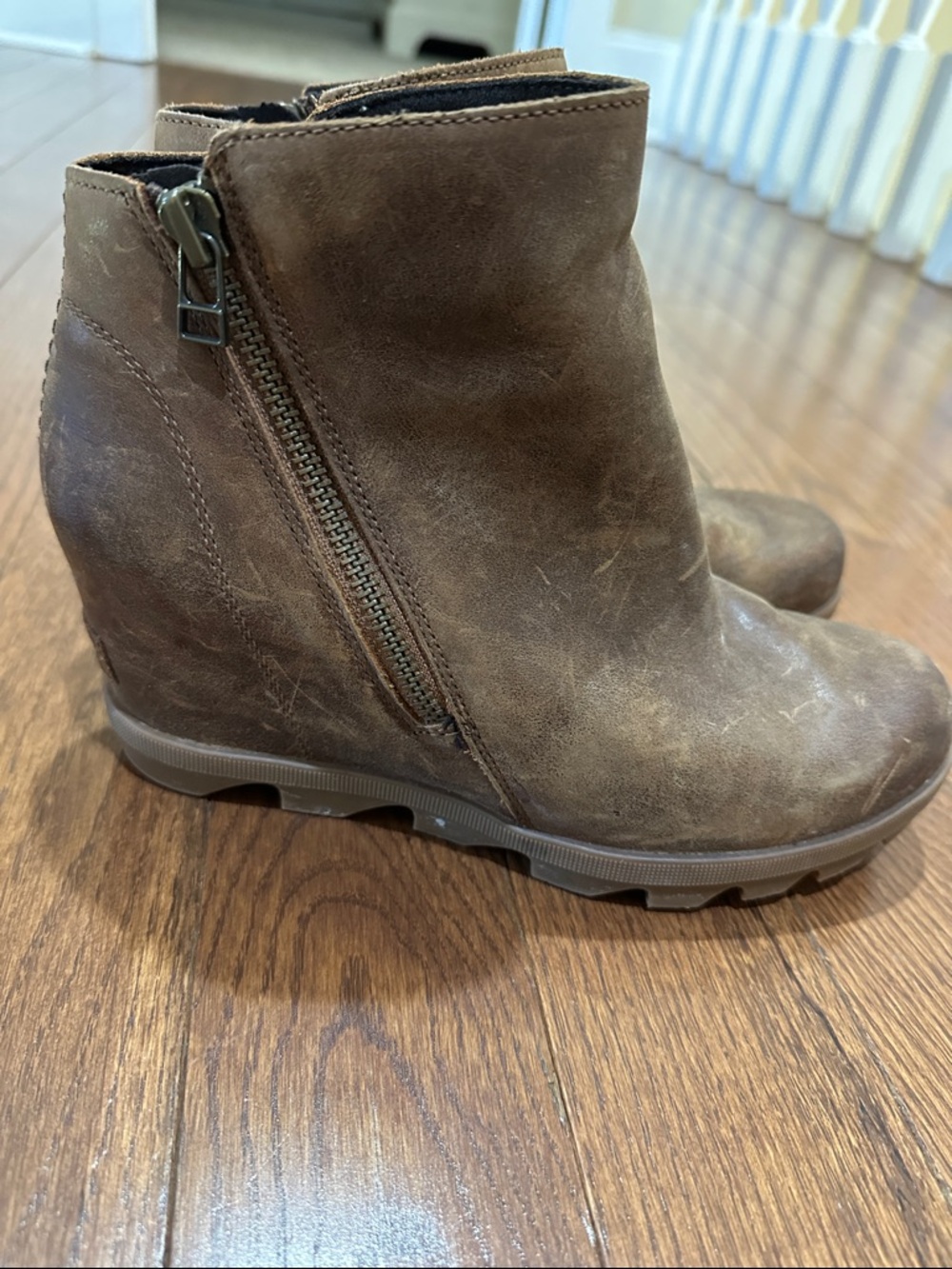 Sorel Women’s Joan of Arctic Wedge II Zip Boot- Brown- Size 9